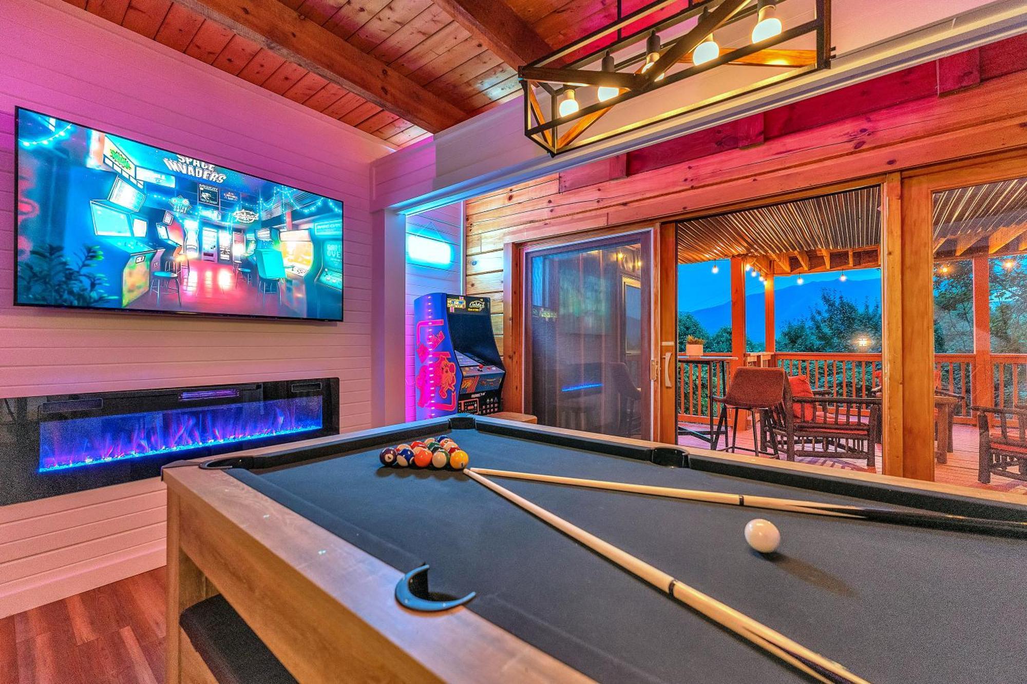 גטלינבורג Family Chalet With Sauna, Hottub, Heavenly Views! Mins To Downtown! מראה חיצוני תמונה