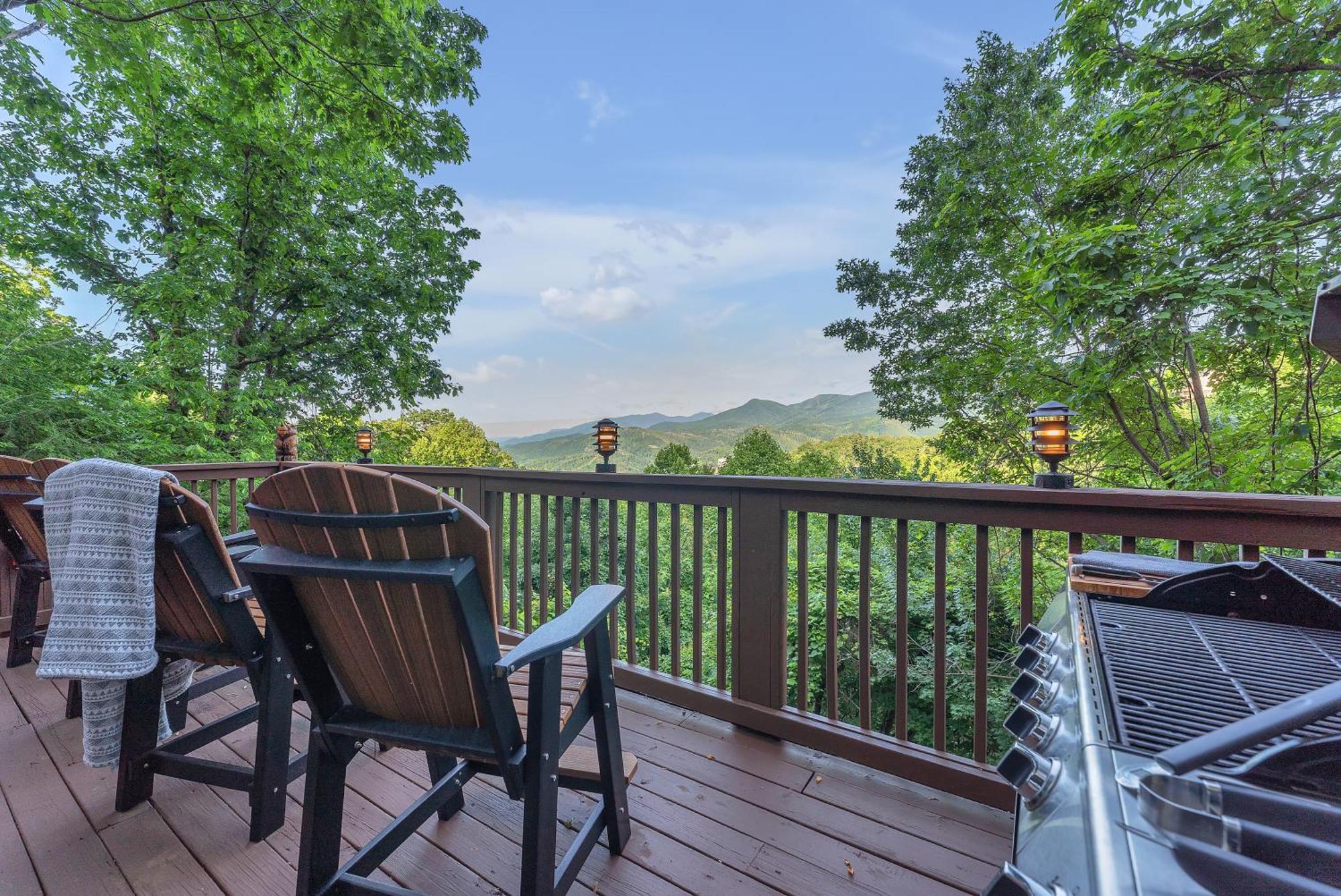 גטלינבורג Family Chalet With Sauna, Hottub, Heavenly Views! Mins To Downtown! מראה חיצוני תמונה