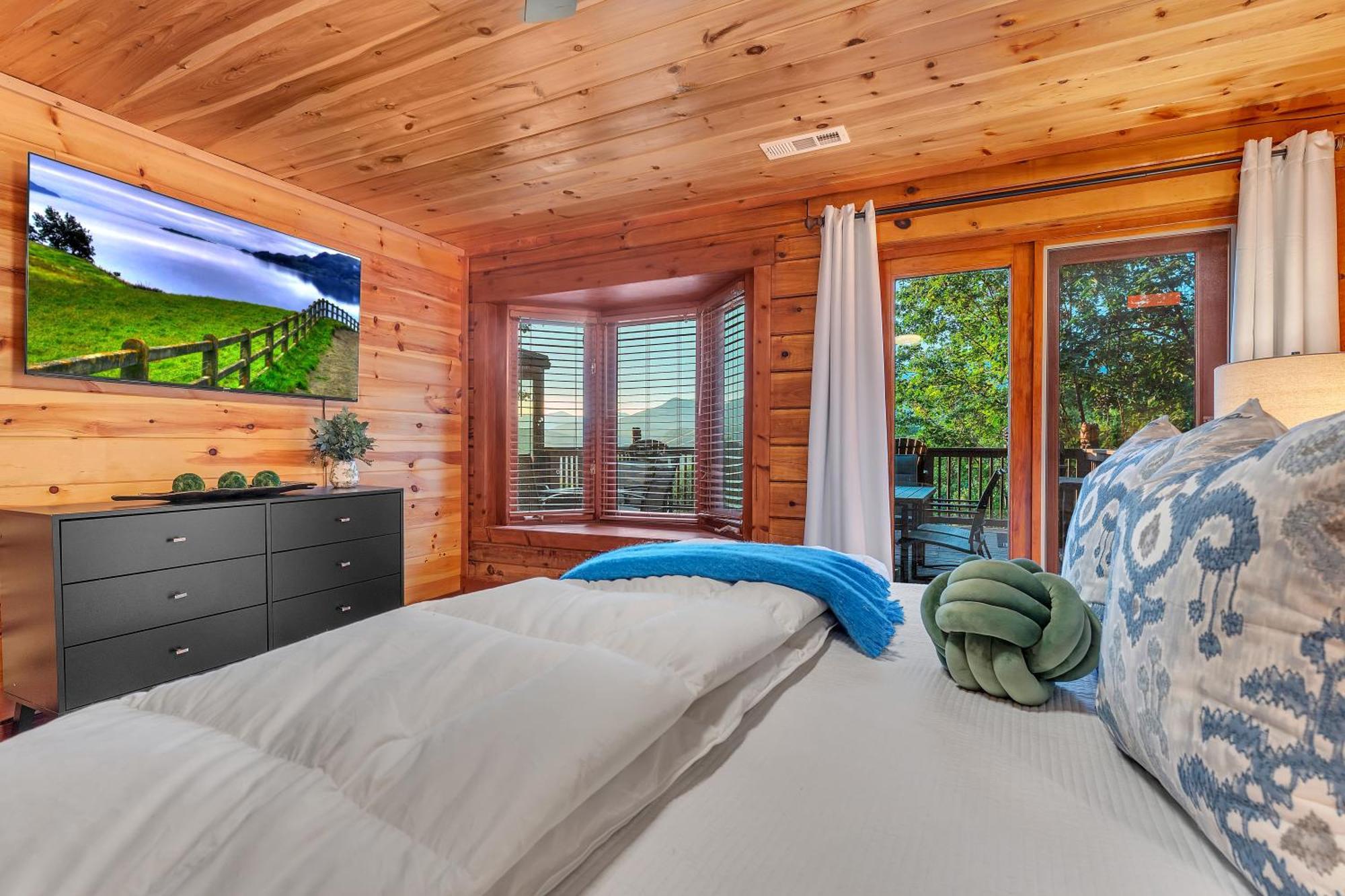 גטלינבורג Family Chalet With Sauna, Hottub, Heavenly Views! Mins To Downtown! מראה חיצוני תמונה